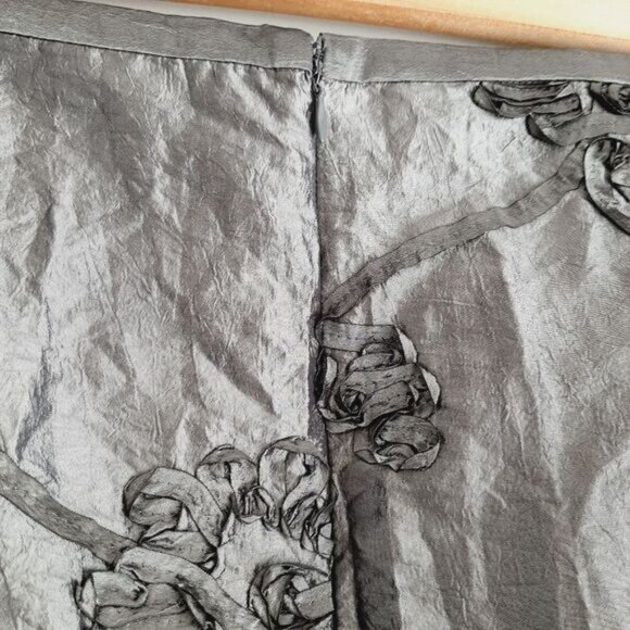 ADDITION ELLE / Ribbon Floral Applique Midi Length Skirt Satin Gray Sz 16 - Picture 13 of 16